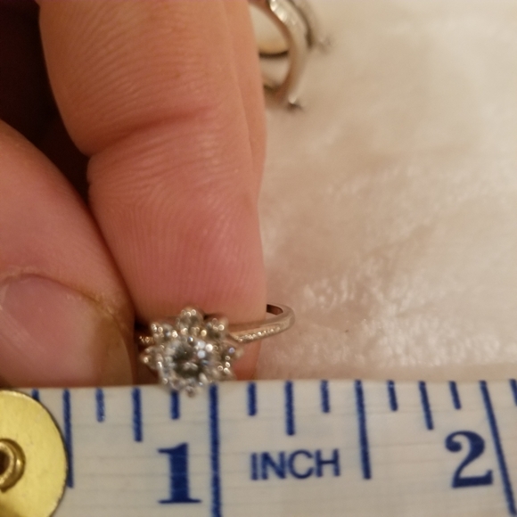 Beautiful custom vintage .50 karat diamond ring - Picture 5 of 8